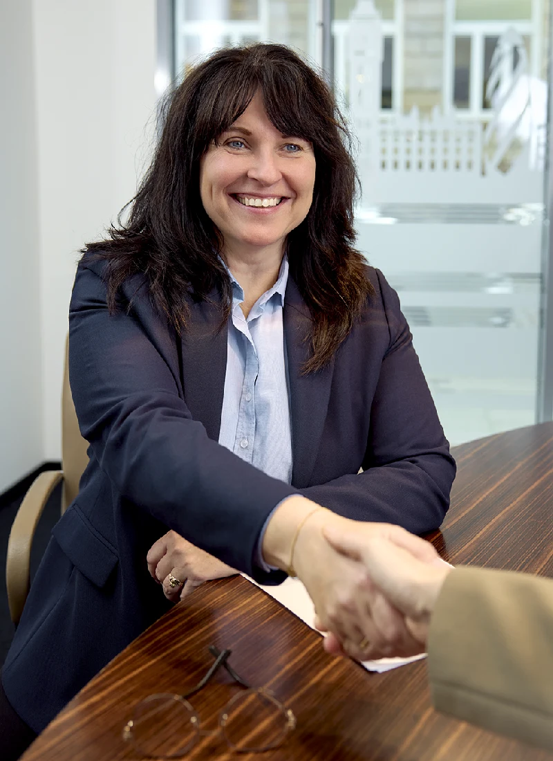 Porträt von Assistenz der INTREAL Geschäftsführung, Viola Gronsfeld